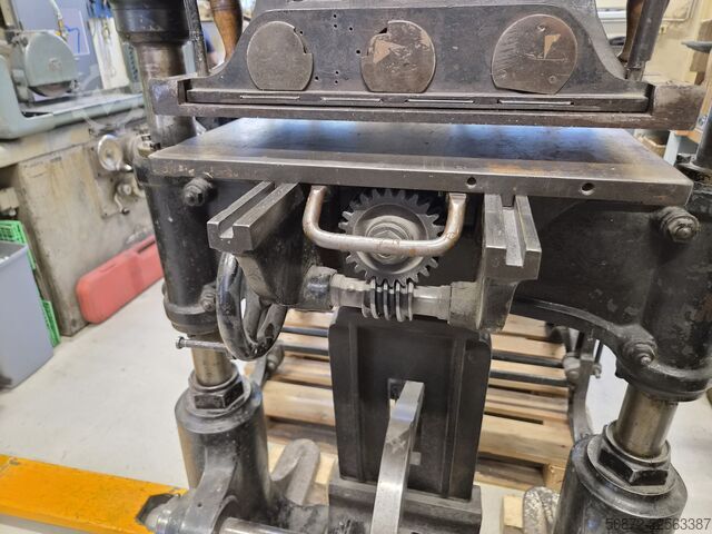 Kniehebelpresse  