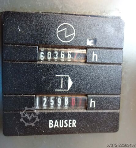 Vertikales CNC Bearbeitungszentrum Deckel Maho DMC 64V linear