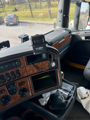 Tractor unit Scania R520 V8