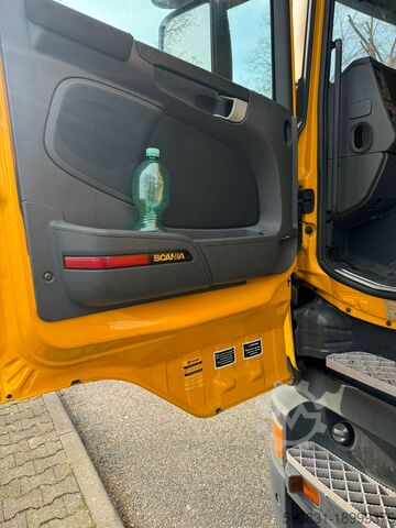 Tractor unit Scania R520 V8