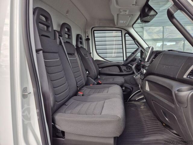 Hoher und langer Kastenwagen Iveco Daily