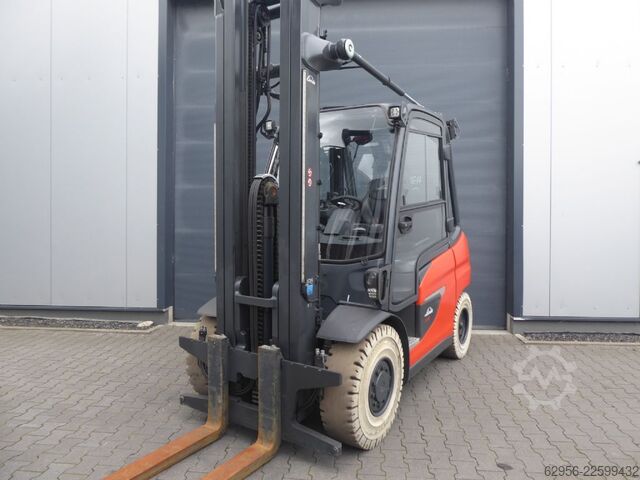 Electric 4-wheel forklift Linde X50