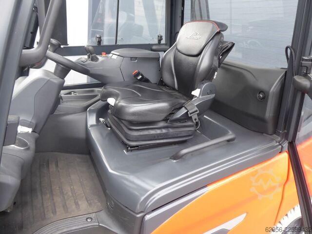 Electric 4-wheel forklift Linde X50