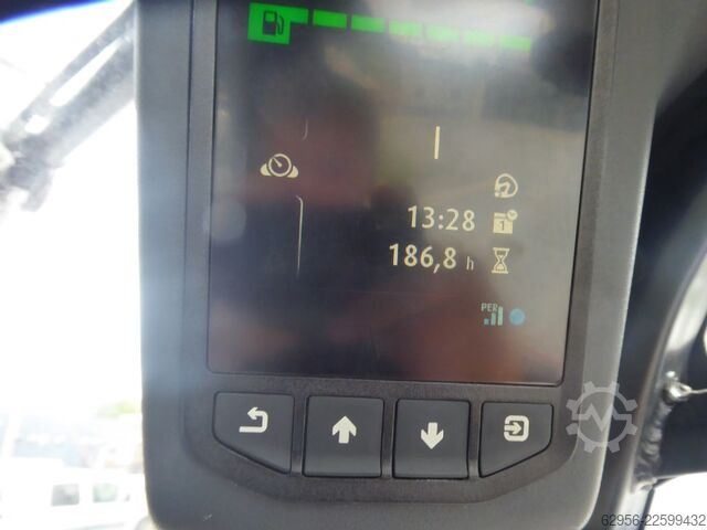 Electric 4-wheel forklift Linde X50