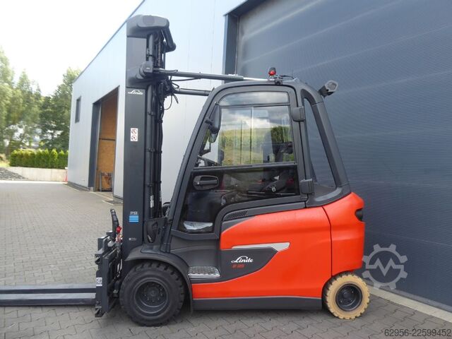 Electric 4-wheel forklift Linde E35HL