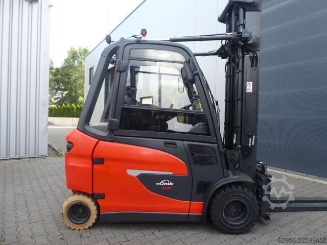 Electric 4-wheel forklift Linde E35HL