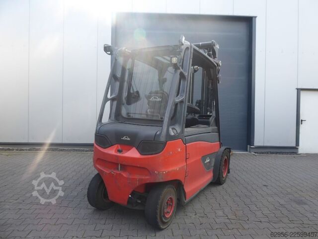 Electric 4-wheel forklift Linde E40HL-01/600