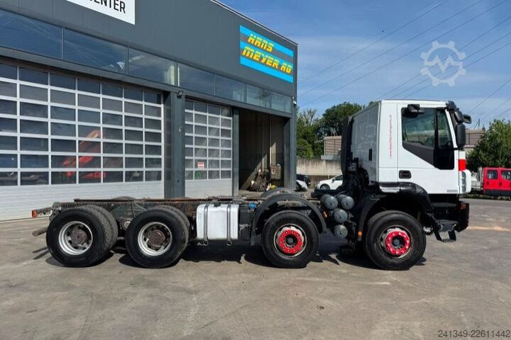 LKW-Fahrgestell IVECO 410T45 Trakker 8x4