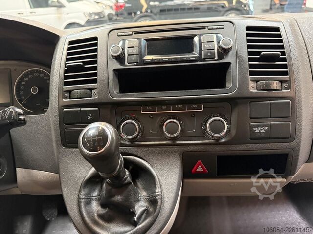 Kleinbus VW T5 Caravelle 4Motion 8 Sitze Klima STHZ 2.Hand