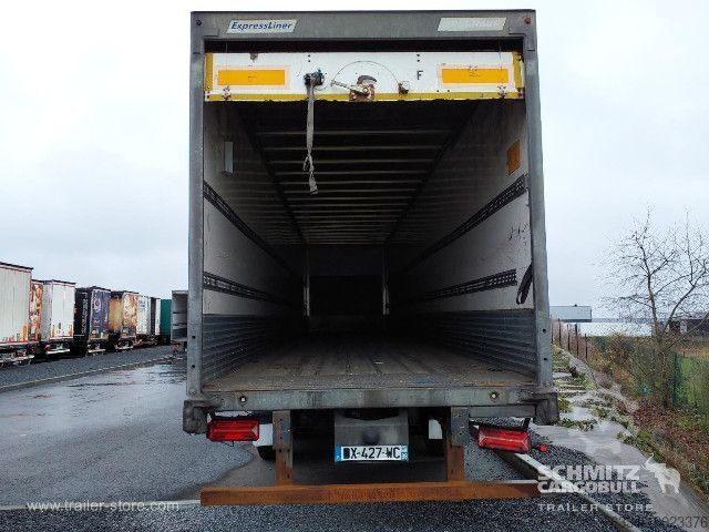 Box semitrailer Fruehauf Semitrailer Dryfreight Standard Porte relevante