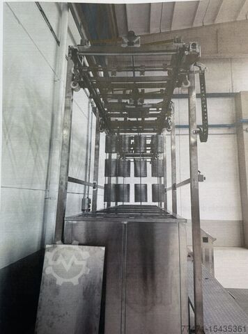 Ultrasonic cleaning system  