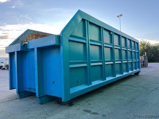 Roll-off container  CONTAINER SCARRABILE USATO A CIELO APERTO