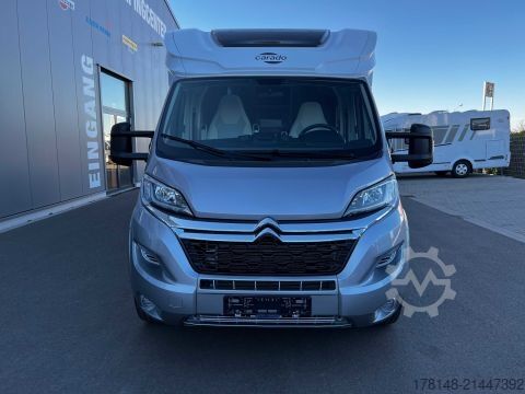 Semi-integrated camper Carado T 457