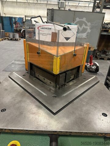 AF 260 X 6 mm notching machine COMACA CHP 260