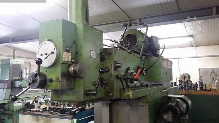 Tool Room Milling Machine - Universal MAHO MH-C 900P