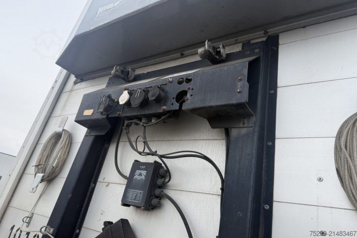 Open semitrailer with tarp Schwarzmüller SPA 3/E Plane / Swiss-Vehicle