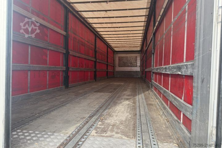 Open semitrailer with tarp Schwarzmüller SPA 3/E Plane / Swiss-Vehicle