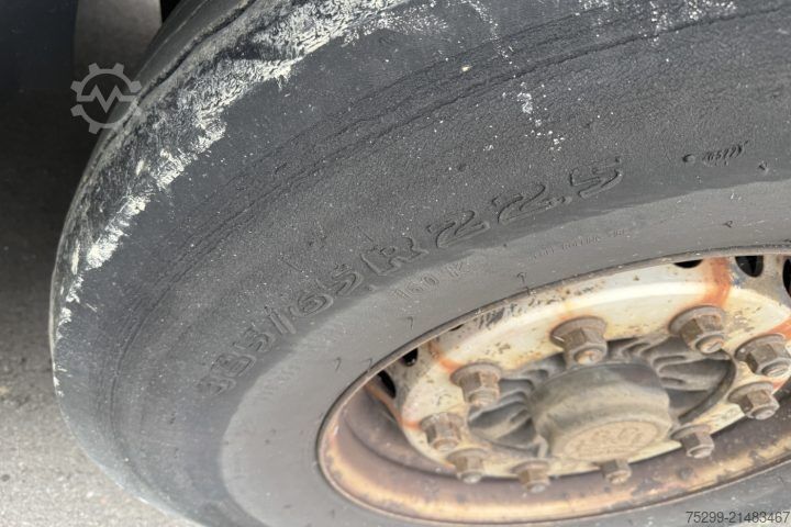 Open semitrailer with tarp Schwarzmüller SPA 3/E Plane / Swiss-Vehicle