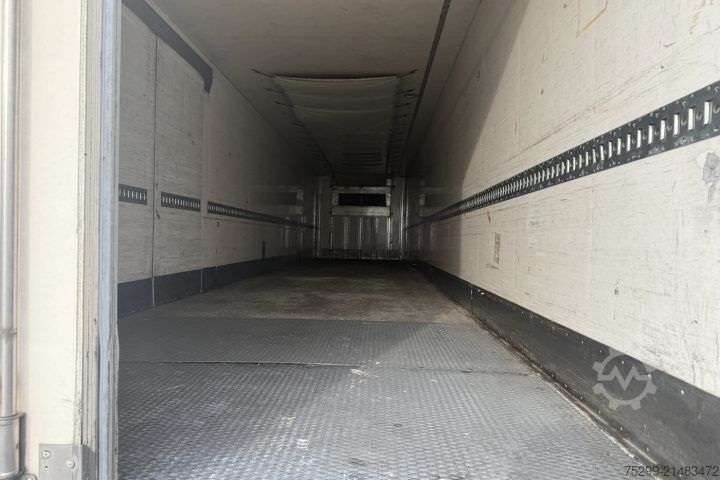 Reefer semitrailer SVKA24 Carrier 1850 / Swiss-Vehicle