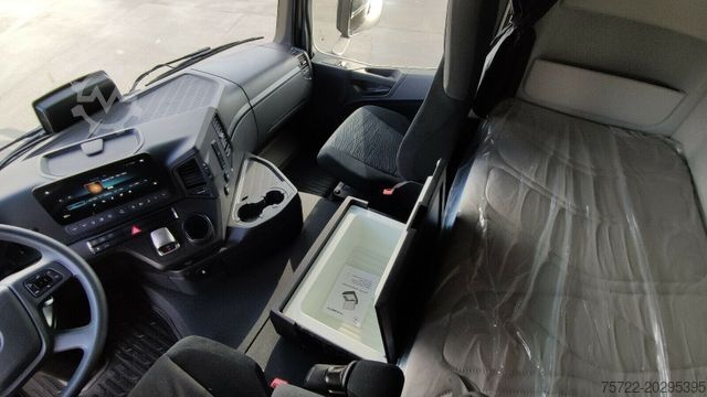 Holztransporter LKW MERCEDES-BENZ AROCS 3353 6x4 LANGHOLZ TAJFUN LIV 300Z 9,6