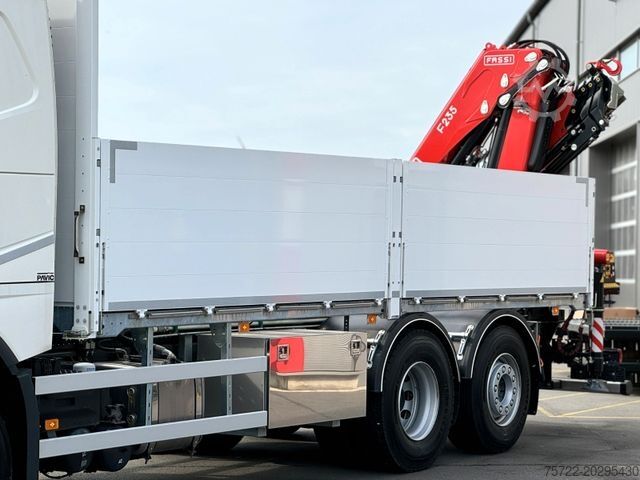 Autokran VOLVO FH 460 6x2-4 Globetrotter FASSI F235
