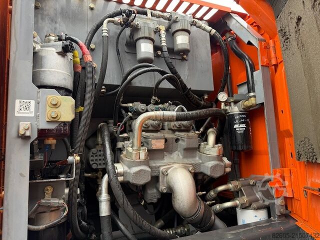 Radbagger Hitachi ZX 140 W T-5