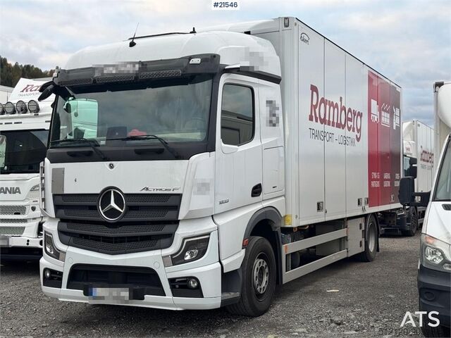Mercedes-Benz Actros 1833 4x2 Box truck w/ Full side opening. Mercedes-Benz Actros 1833 4x2 Box truck w/ Full side opening.