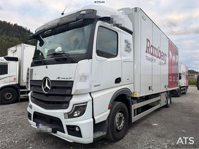 Mercedes-Benz Actros 1833 4x2 Box truck w/ Full side opening. Mercedes-Benz Actros 1833 4x2 Box truck w/ Full side opening.