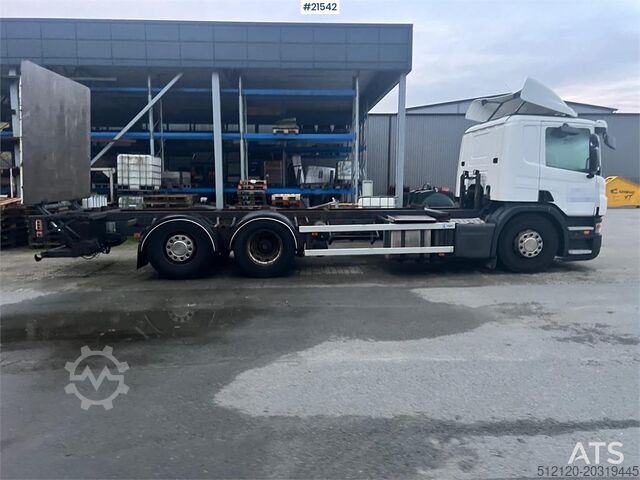 Chassis cab Scania P420 6x2 chassis w/ lift repair object