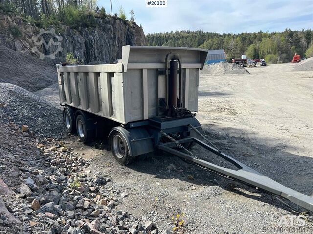 Tipper Maur car body 3 axle tow trailer