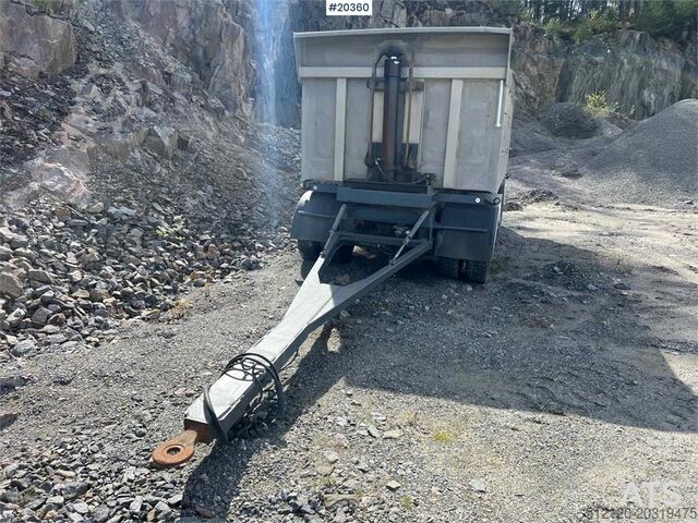 Tipper Maur car body 3 axle tow trailer