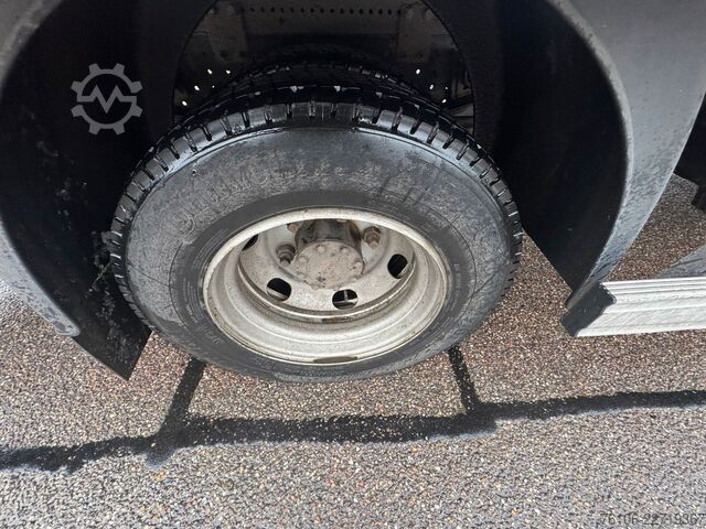 Transporter mit Koffer FUSO Canter 7C18 Koffer mit Ladebordwand *Klima*