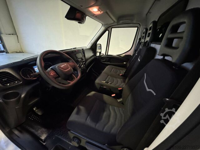 Kastenwagen IVECO Daily 35S16 Kastenwagen *Klima*2 stück auf Lager