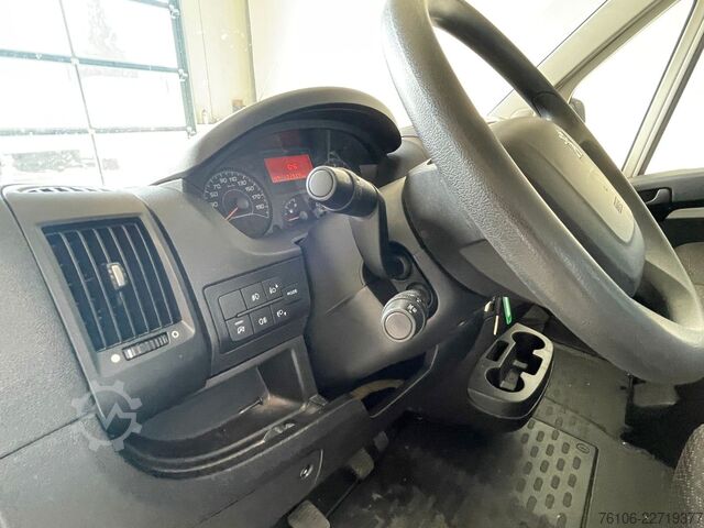 Transporter mit Koffer PEUGEOT Boxer Koffer mit grosse Türen *Klima*Navi*