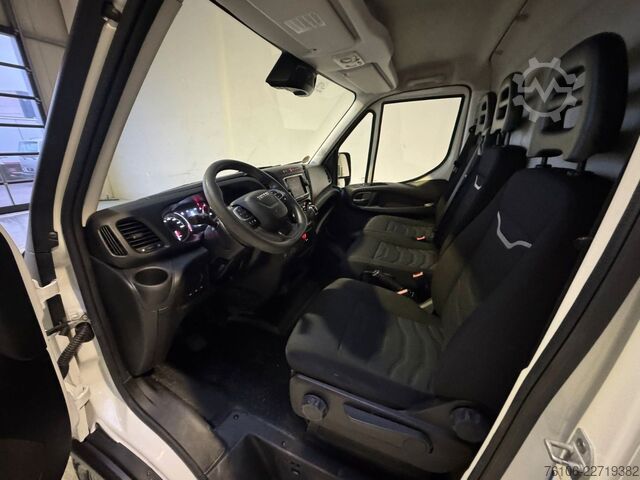 Kastenwagen hoch IVECO Daily 50C18 Kastenwagen *Navi*Ahk**
