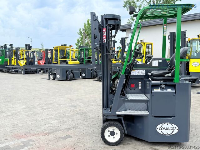Four-way forklift Combilift CB3000 / TRIPLEX 4900MM / FREE LIFT