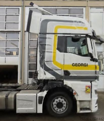 Volumen SZM MAN TGX 18.480 Unfallschaden/damaged Intarder Mega