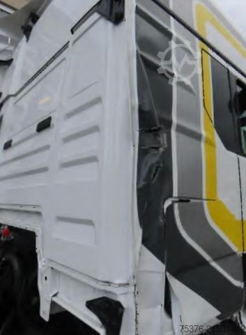 Volumen SZM MAN TGX 18.480 Unfallschaden/damaged Intarder Mega