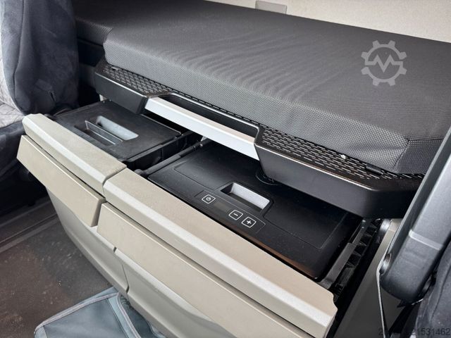 Standard tractor unit MAN TGX 18.510 4x2 BL SA SZM Retarder 2 Tank Standkl