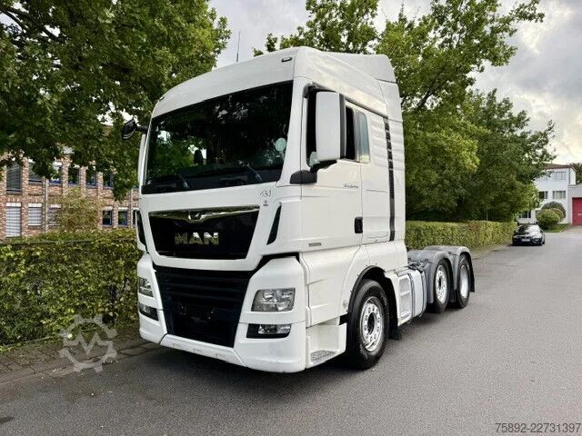 Standard-SZM MAN TGX 26.460 / 6x2 / Liftachse / Euro6