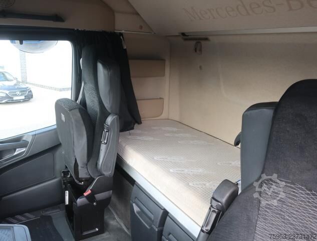 Standard SZM Mercedes-Benz 1851 LS Actros Gigaspace Retarder Standklima PTO