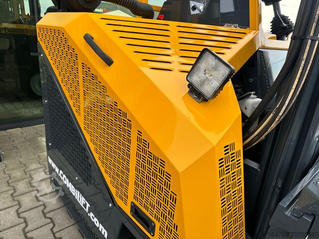 Four-way forklift Combilift CB3000// LPG // 2017 year /Toyota engine