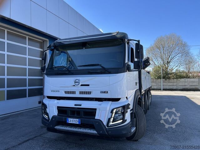 LKW mit festem Aufbau und Kran Volvo FMX 500