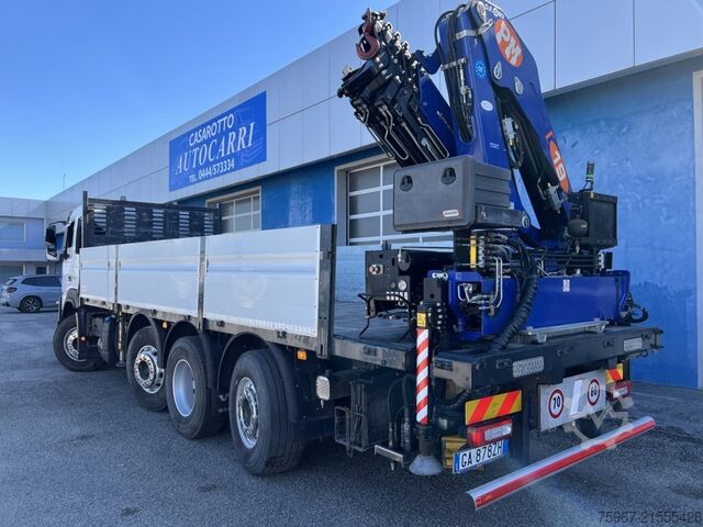 LKW mit festem Aufbau und Kran Volvo FMX 500
