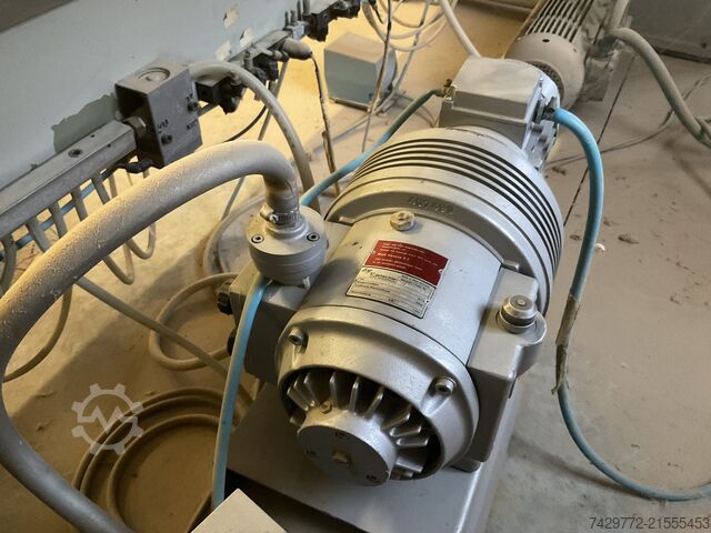 Bearbeitungszentrum mit Durchlauf Dubus CND 900