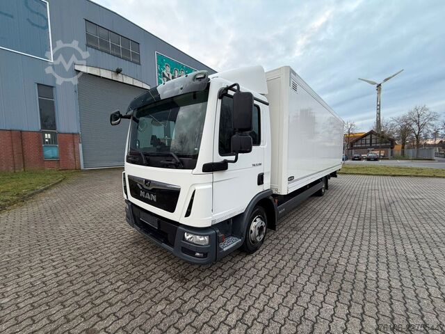 Box van MAN TGL 8.190  Isolier Koffer mit Ladebordwand