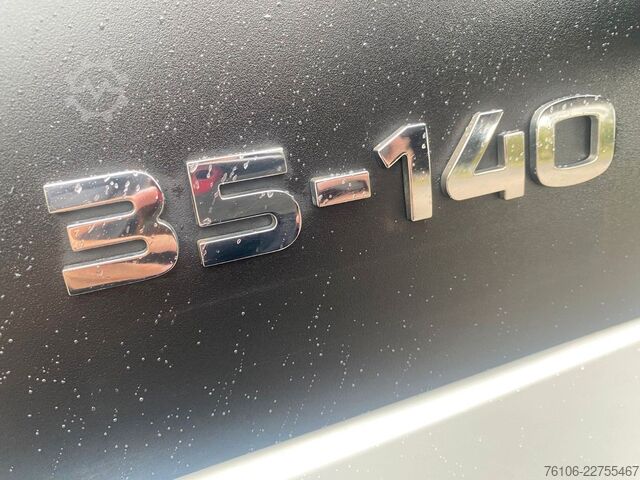 Box van IVECO Daily 35C14 Hi-Matic Koffer mit Ladebordwand