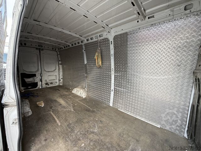 Panel van Iveco Daily 35-150