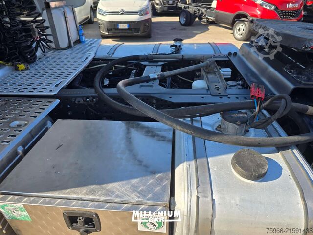 Standard tractor unit IVECO STRALIS 570 MANUAL RETARDER IMP IDRAULIC