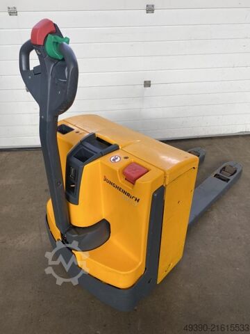 Elektro-Gehstapler, Niederflurhubwagen, Ameise, Deichselstapler, Ameise, Elektrohubwagen, Deichselhu JUNGHEINRICH EJE 116